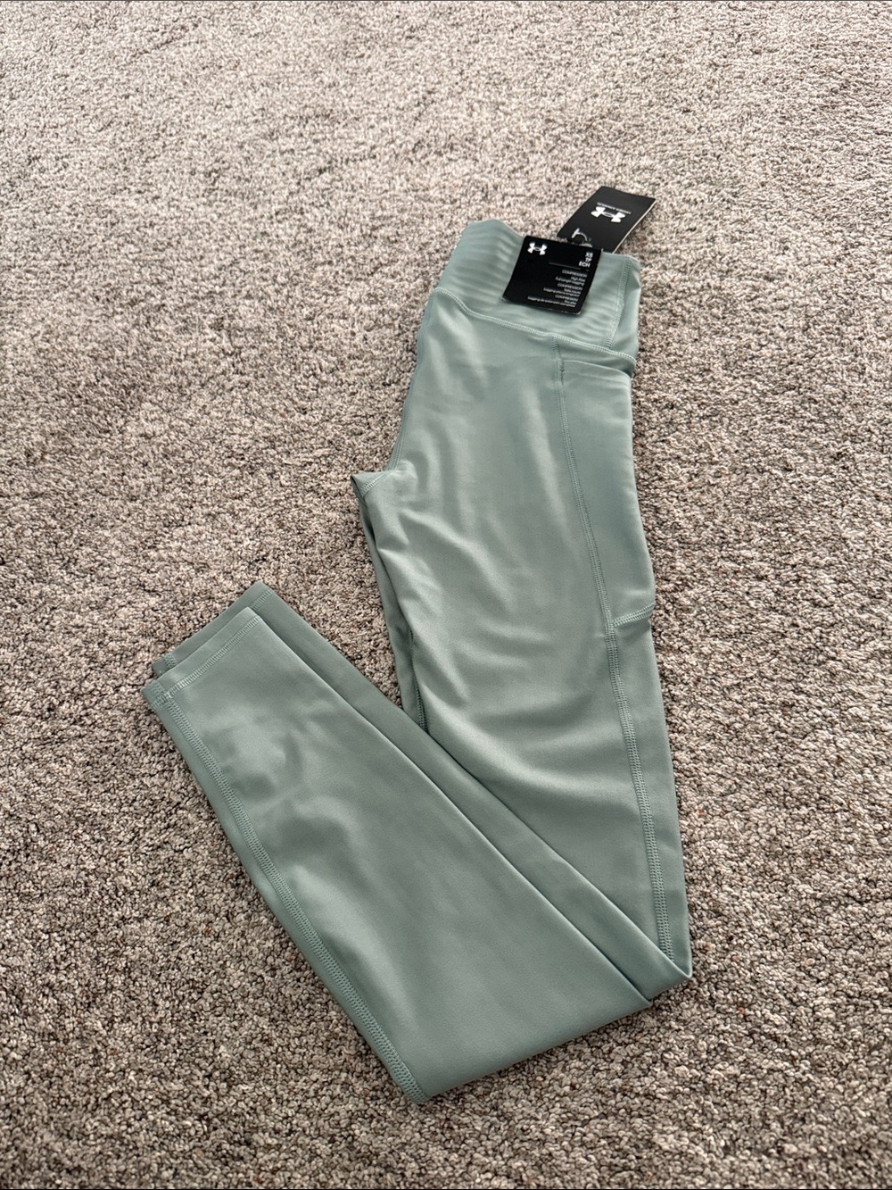 Under Armour Women’s Tech Hi Rise full length Leggings compression XS NEW